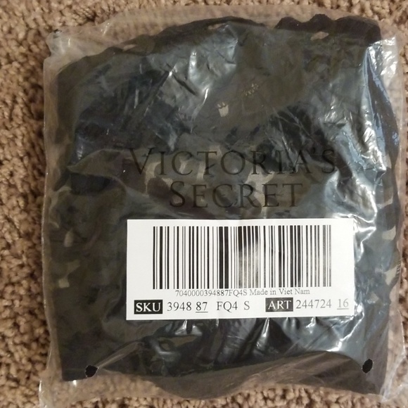 Victoria's Secret Pink Ultimate Sportsbra - Picture 4 of 6